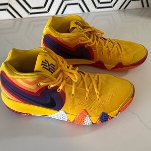 Nike Kyrie 4 Sneakers
